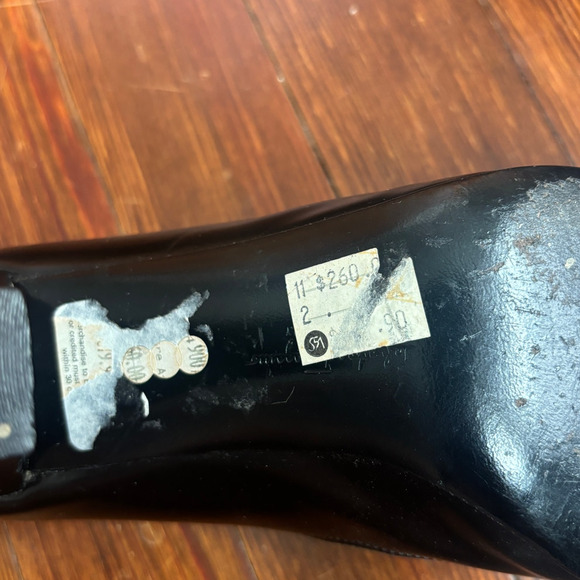 Salvatore Ferragamo Two-Tone Wavy Block Heels - Picture 5 of 6